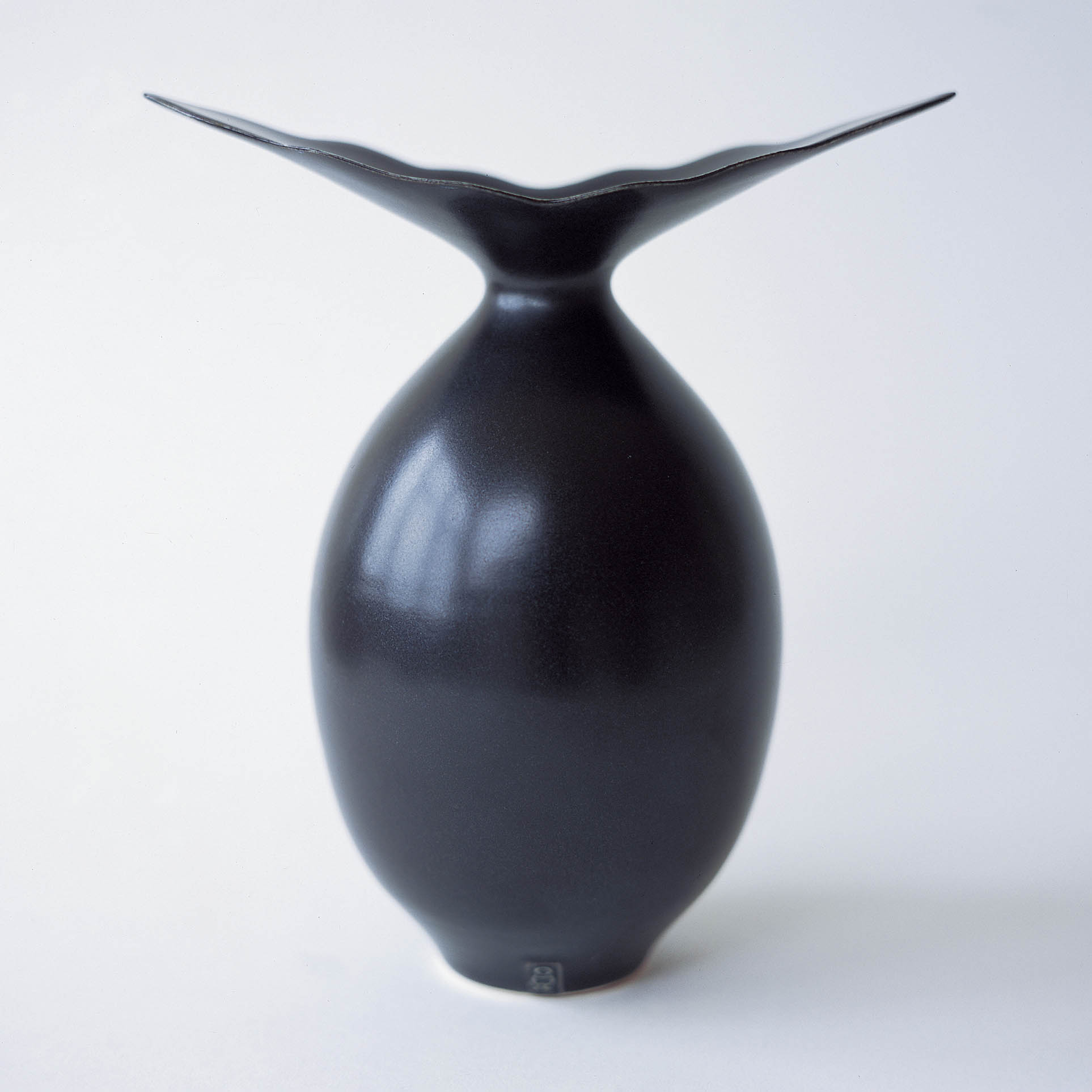 1990s_BM butterfly vase_1997